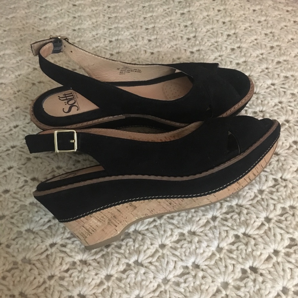 Sofft cute black suede wedge platform sandal Sz 8